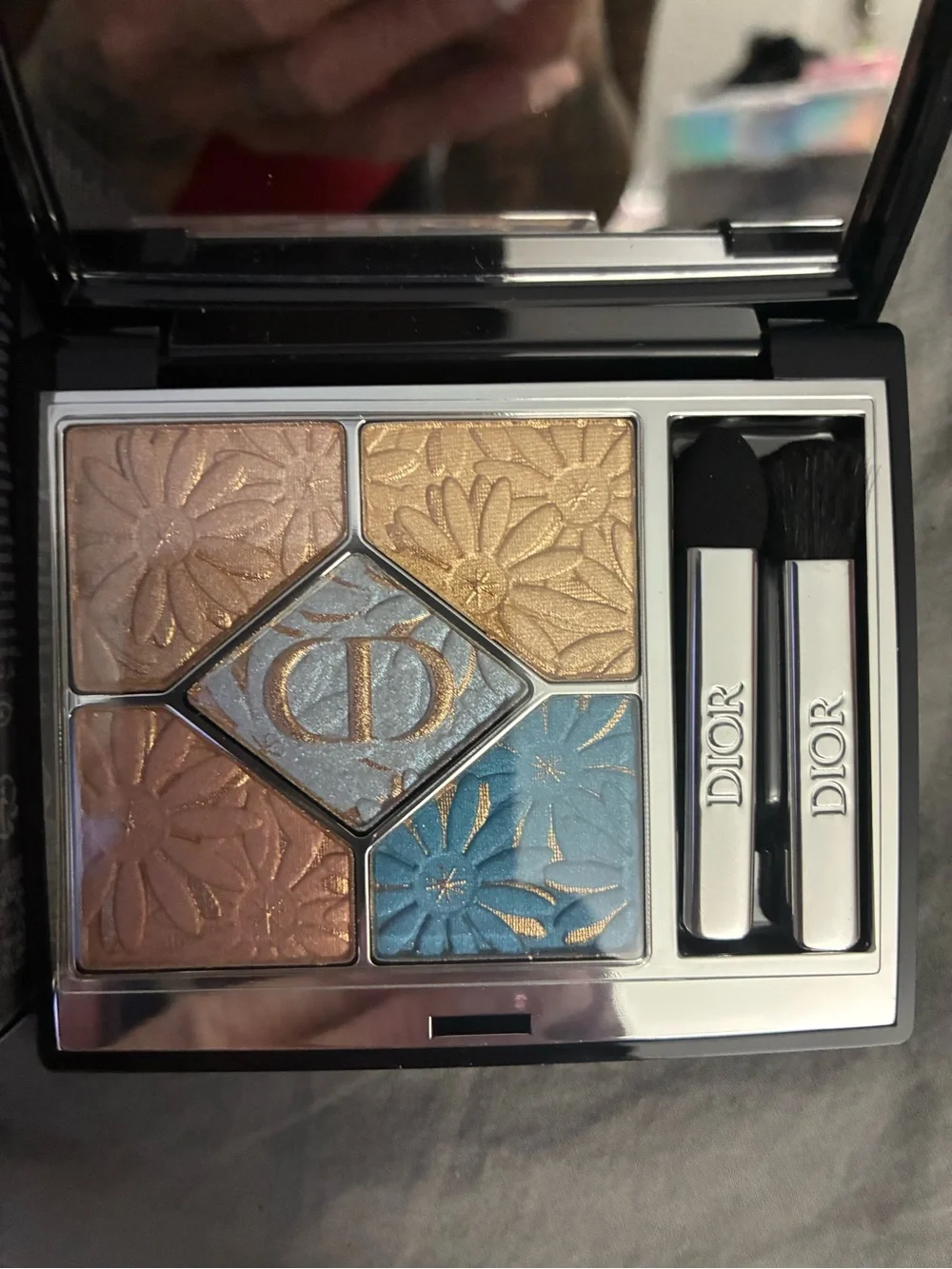 Dior 2026 Summer LIMITED EDITION eyeshadow pallet.